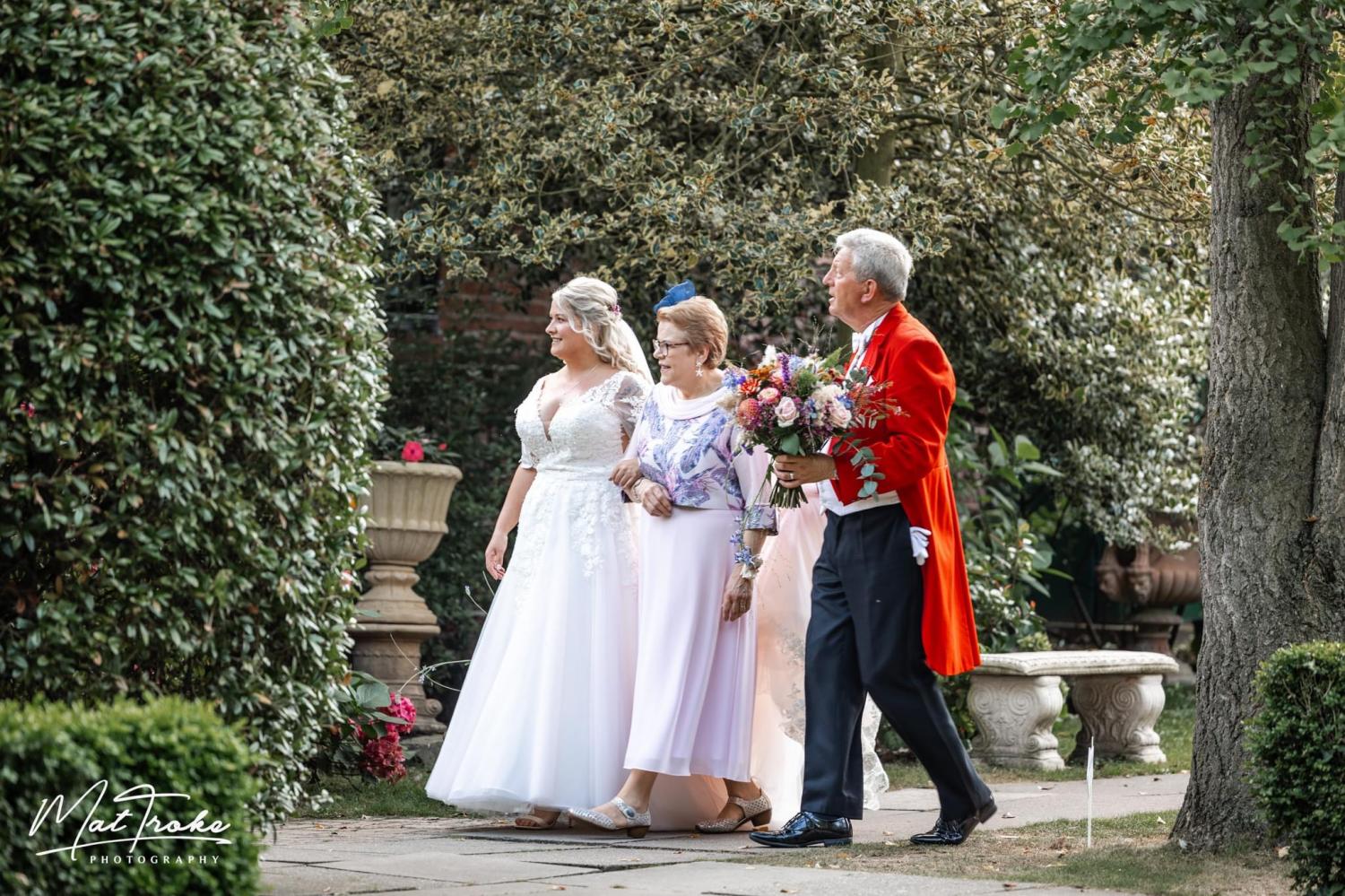 Toastmaster Gallery - The Executive Guild of Toastmasters & Town Criers -